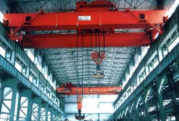 橋式起重機(jī) 橋式起重機(jī)